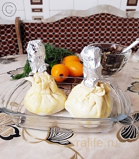 куриные ножки в слоеном тесте в духовке