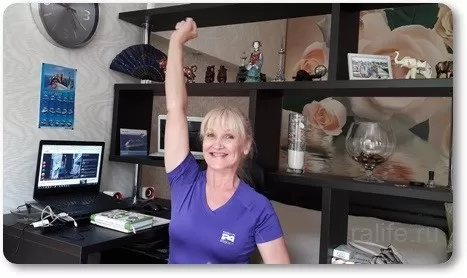 упражнения на стуле дома